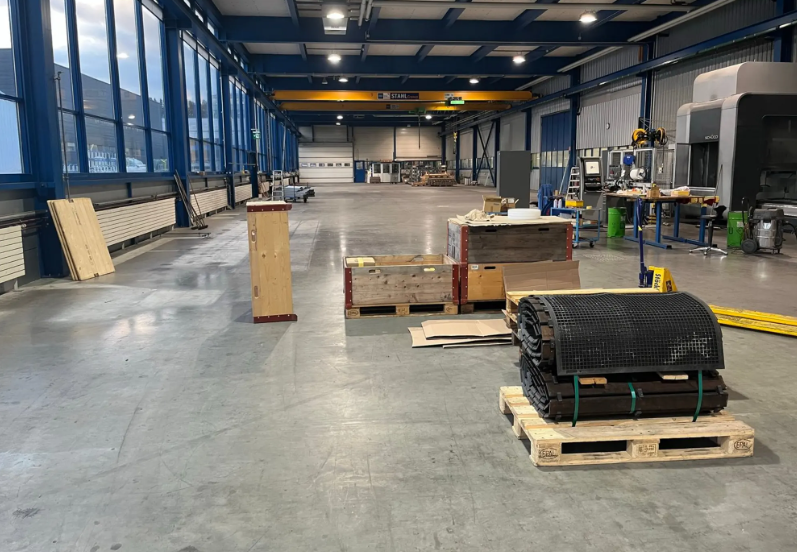 800m² industrial object, Foto 1 von 2