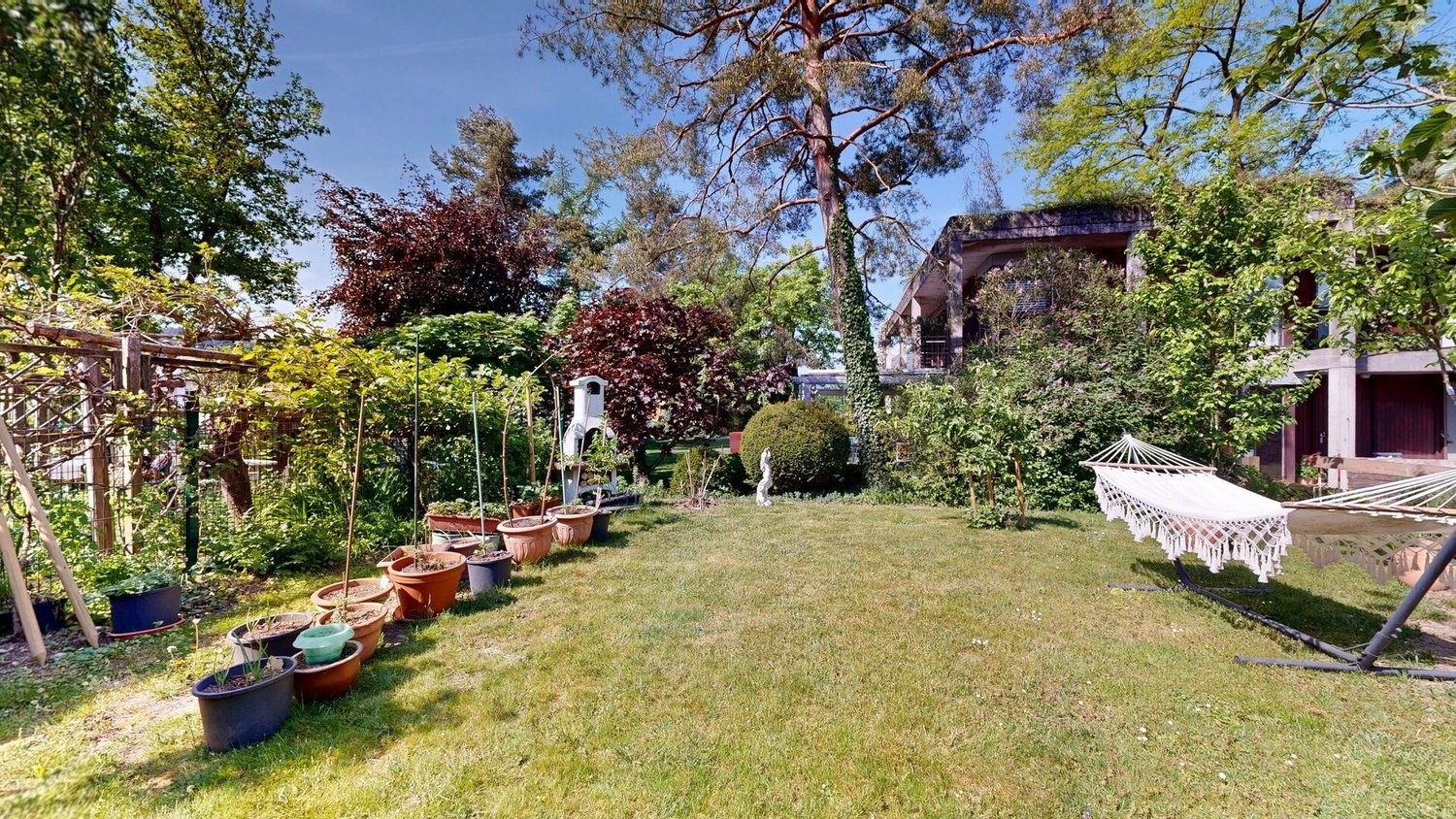Casa a schiera angolare di 4 ½ locali, foto 2 di 10