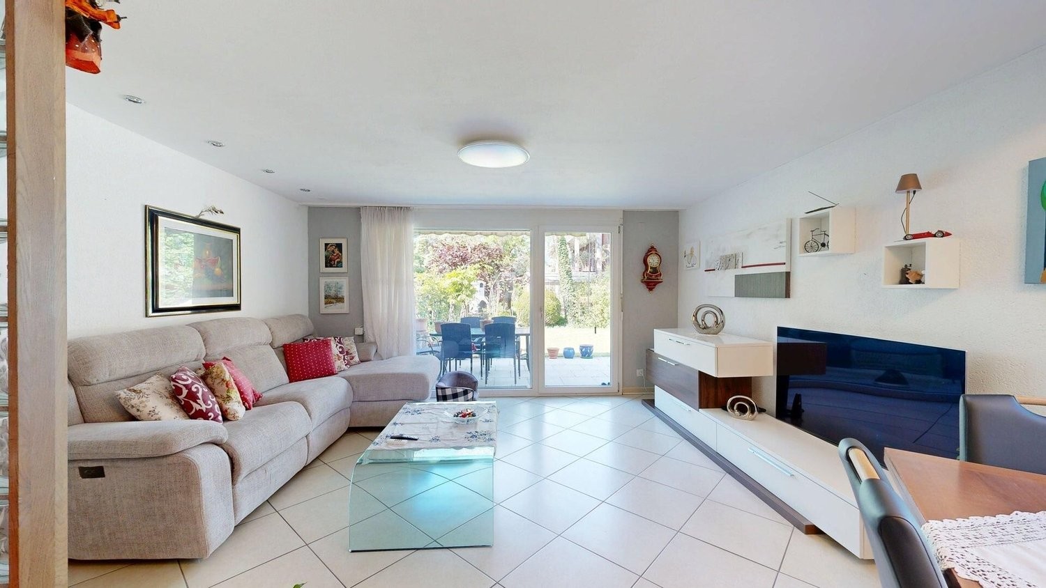 Casa a schiera angolare di 4 ½ locali, foto 1 di 10