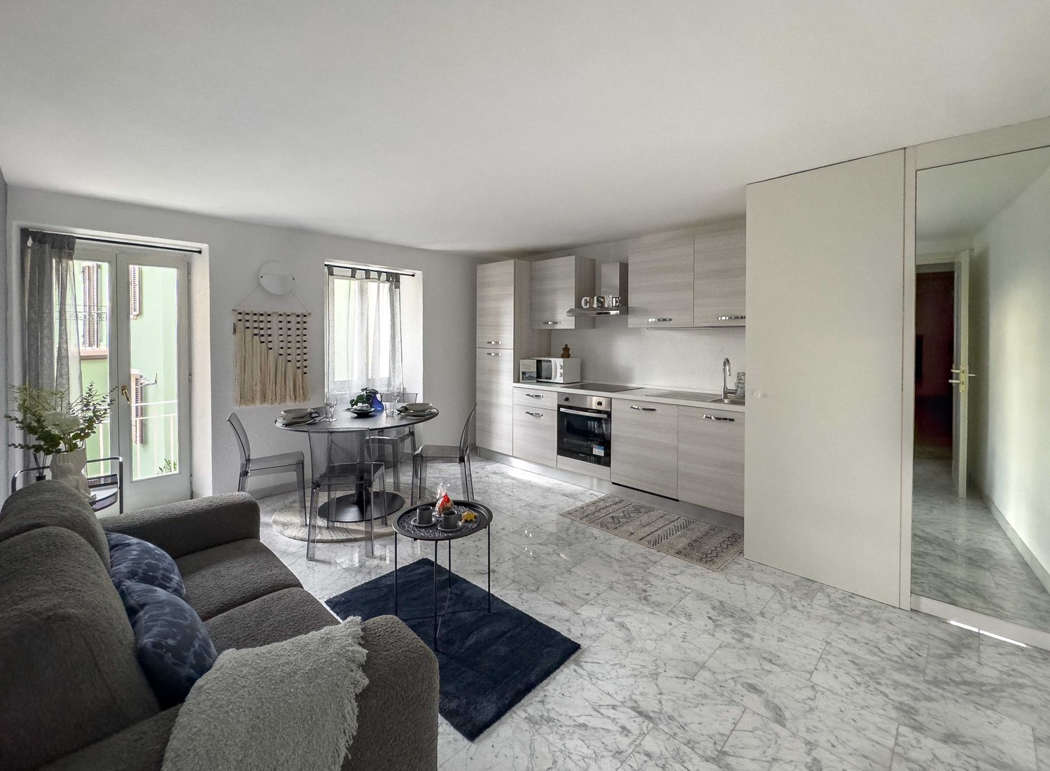 Möblierte 2 ½ Zimmer Wohnung, Foto 2 von 10