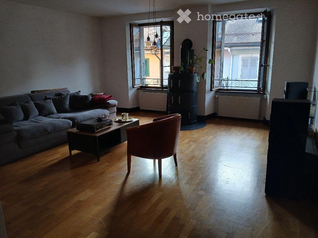 6-Zimmer-Wohnung, Foto 2 von 5