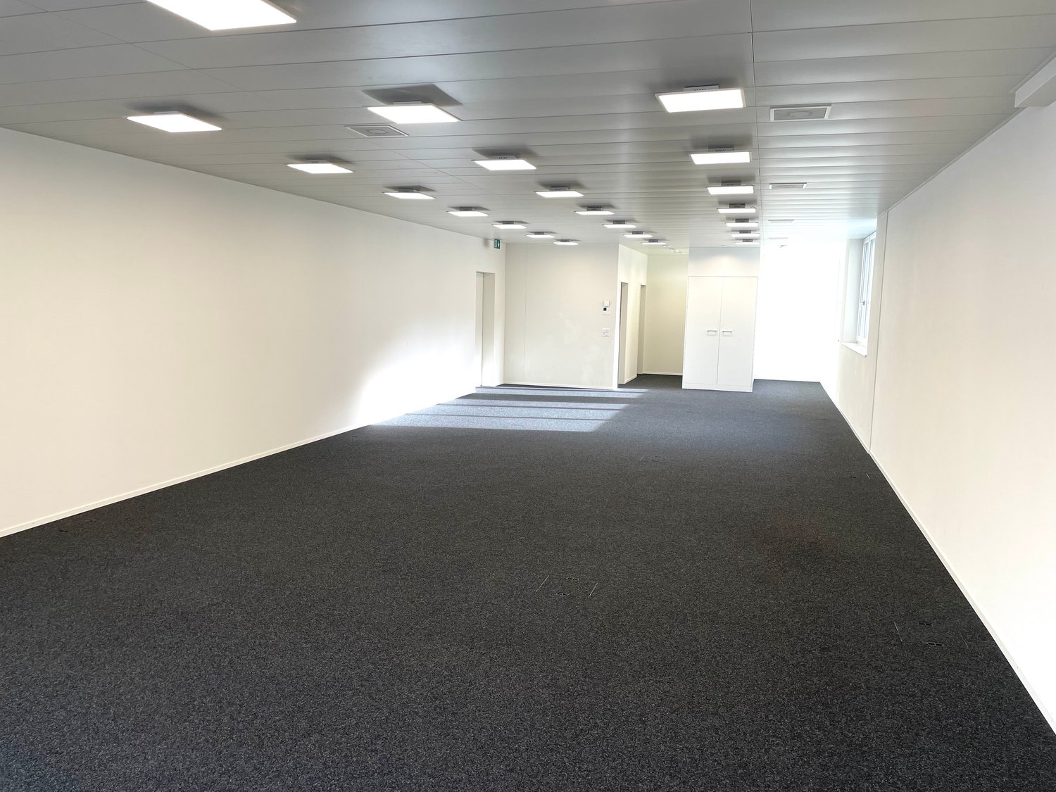 106m² shop, Foto 4 von 10