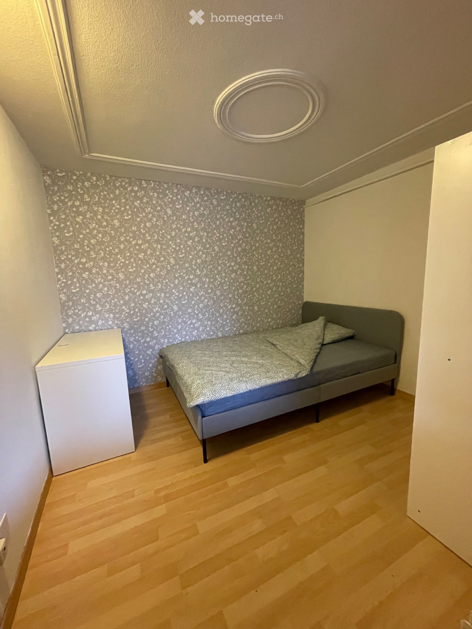 1 room single room, Foto 2 von 4