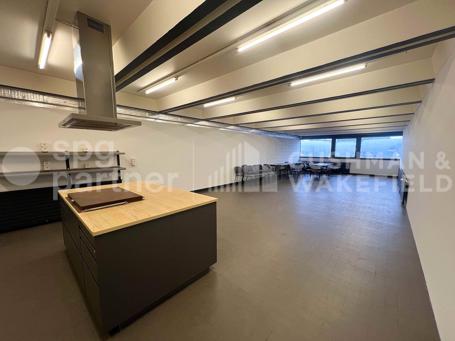 1470m² commercial