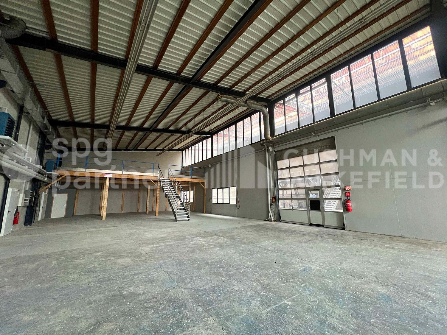 1470m² commercial