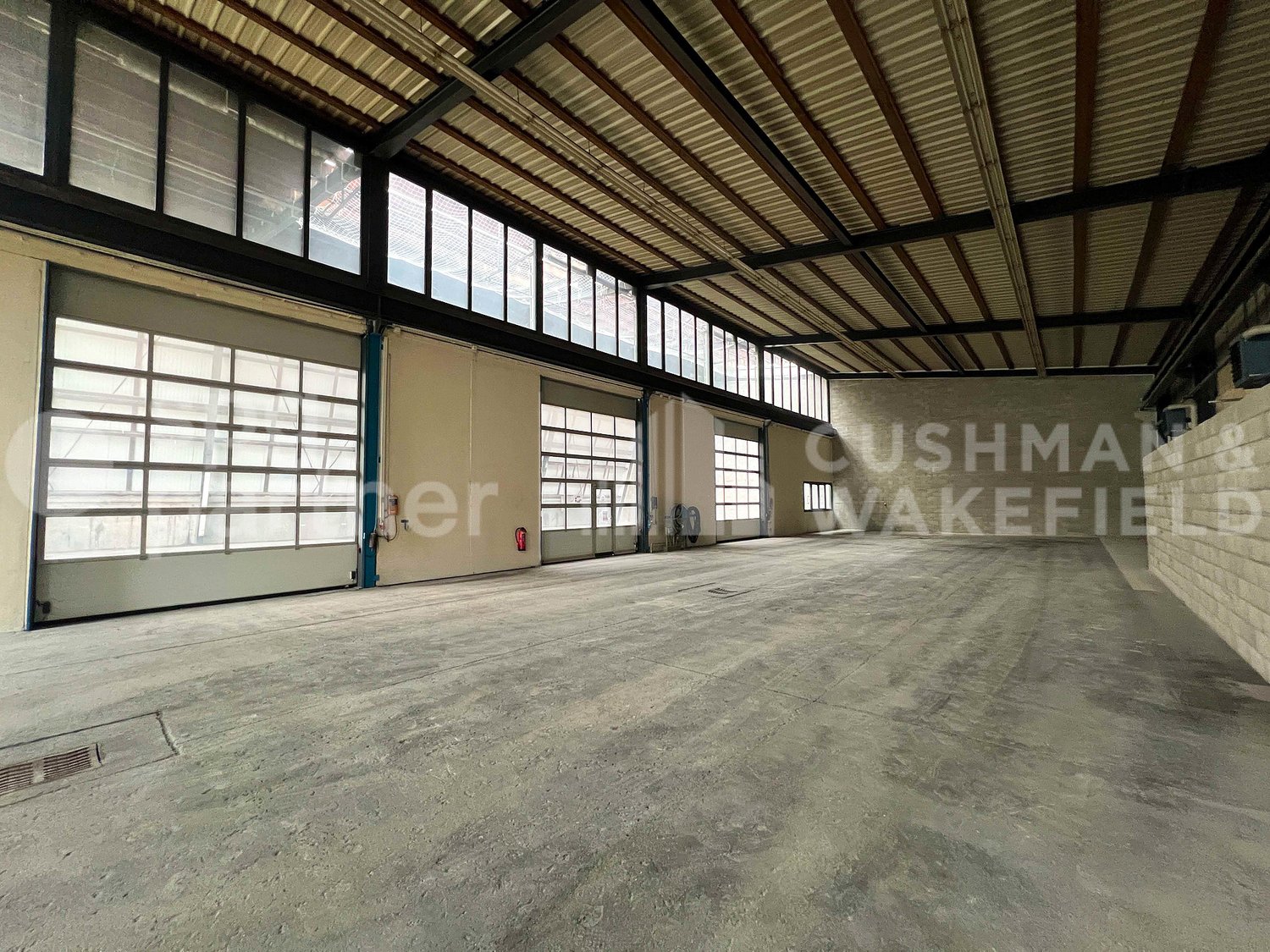 1470m² commercial