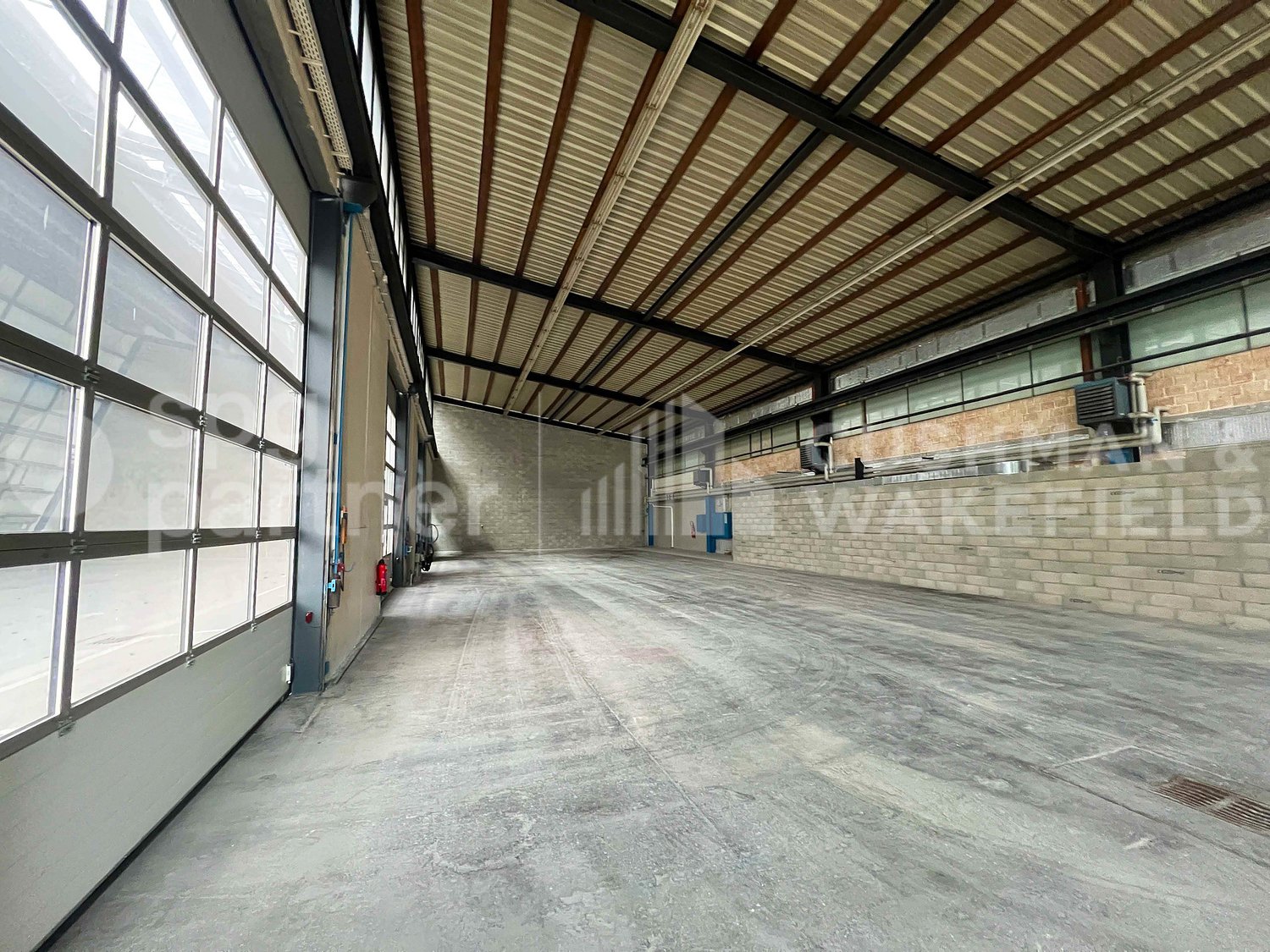 1470m² commercial