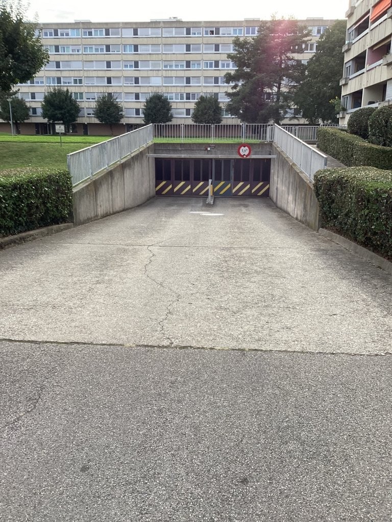 Unterirdischer Parkplatz, Foto 3 von 3