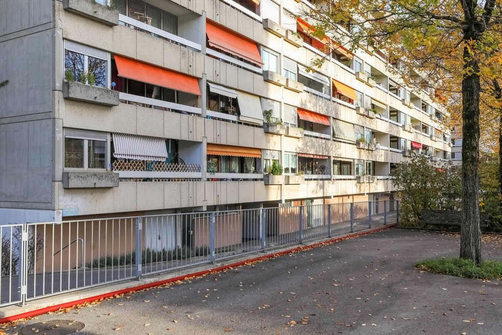 Unterirdischer Parkplatz, Foto 2 von 3