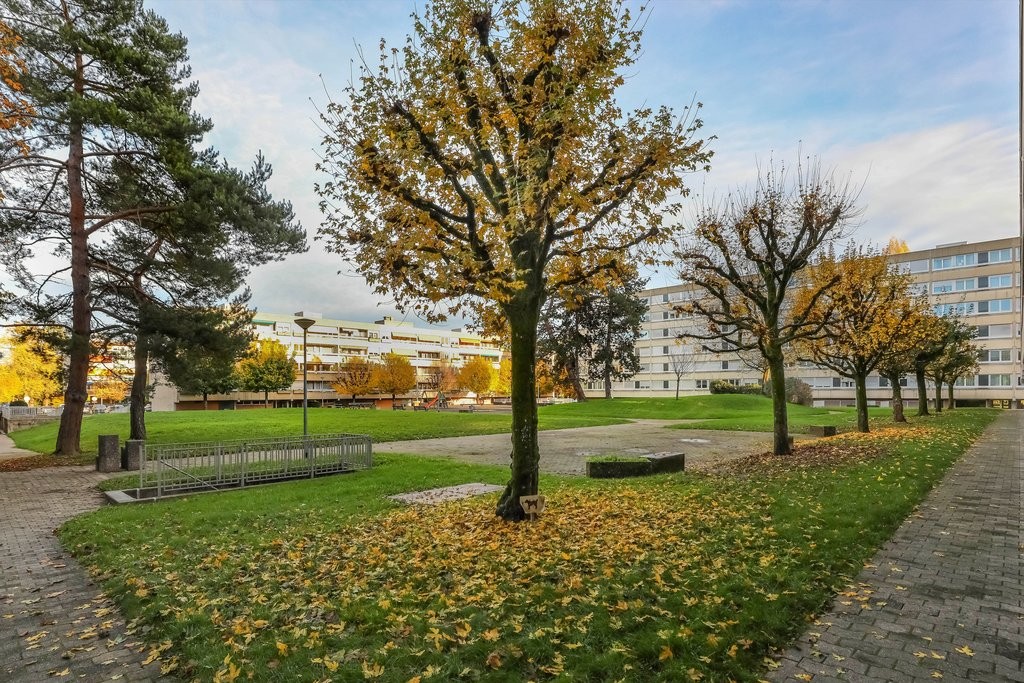 Unterirdischer Parkplatz, Foto 1 von 3