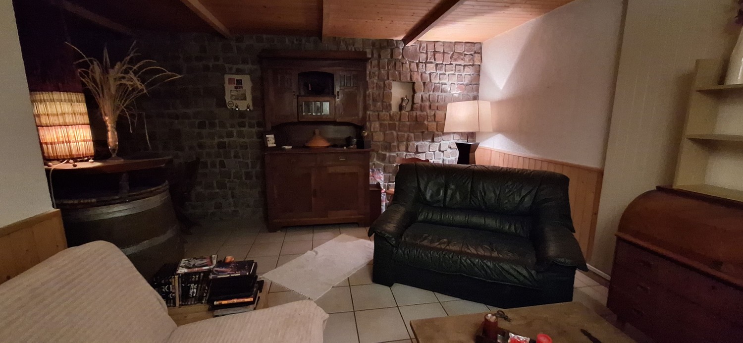 5 rooms apartment