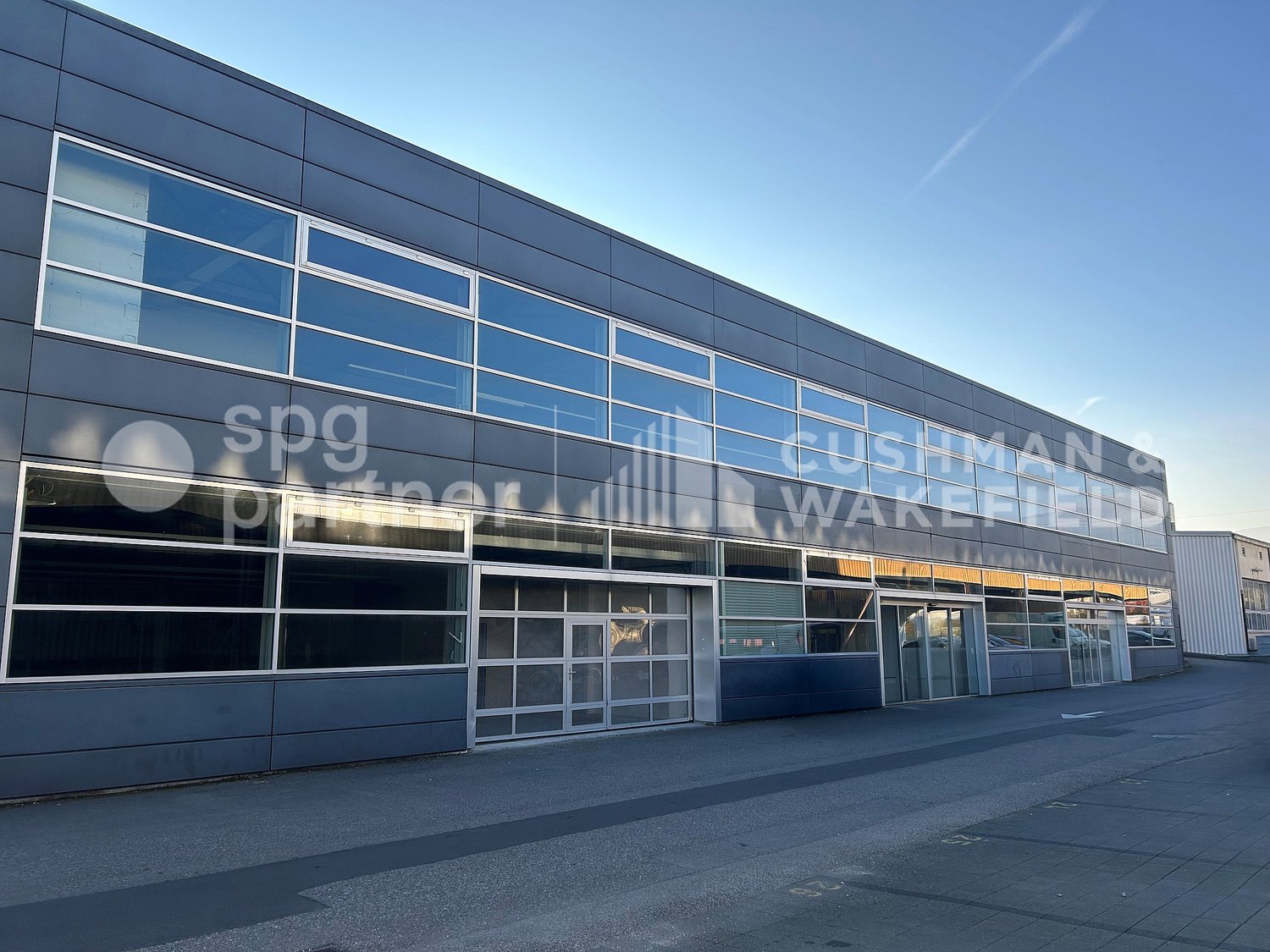 675m² storage room, Foto 1 von 6