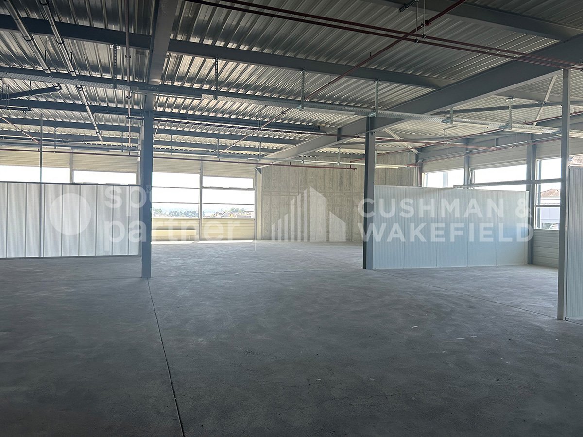 675m² storage room, Foto 5 von 6