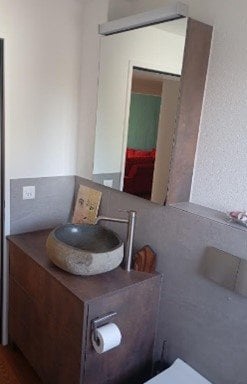 1 room single room, Foto 3 von 5
