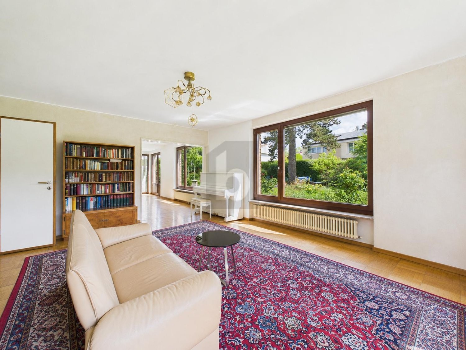 6 pièces maison individuelle, photo 3 sur 4