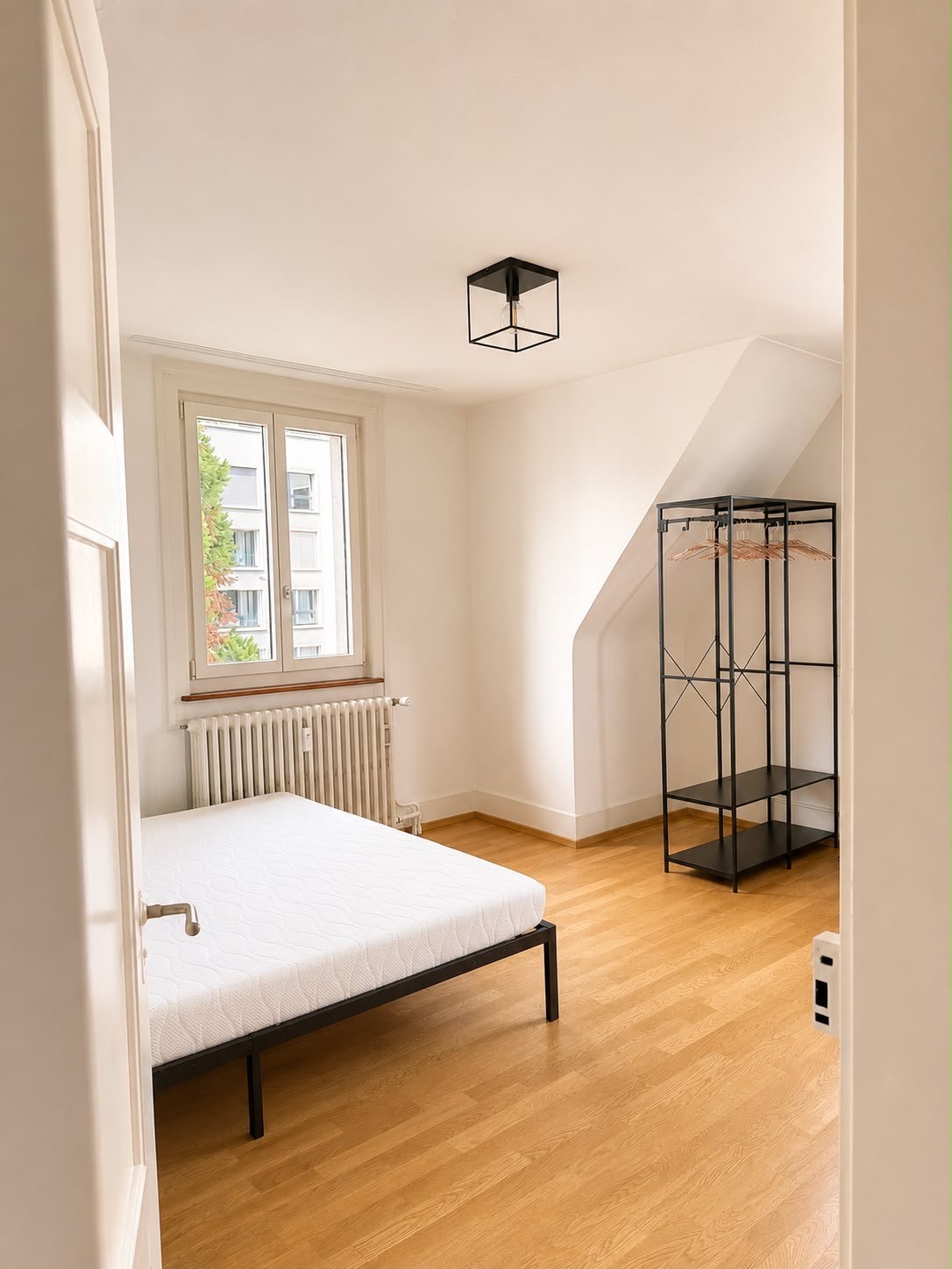 Room in a shared flat, foto 3 di 10
