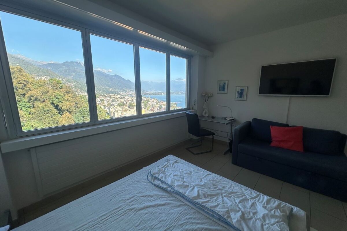 Möblierte 2 ½ Zimmer Wohnung