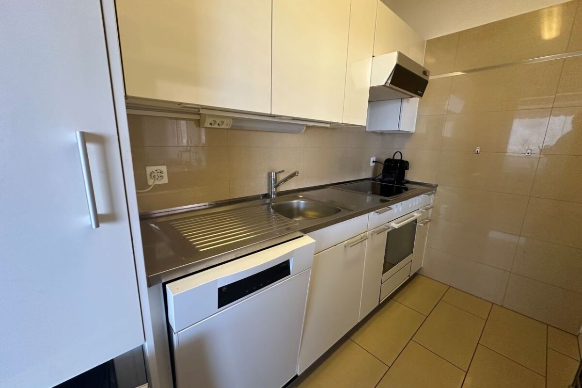 Möblierte 2 ½ Zimmer Wohnung