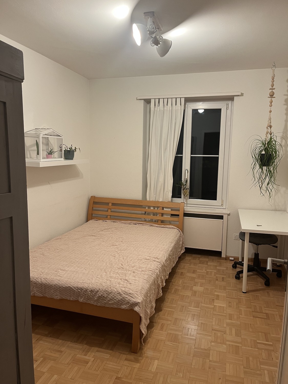 Chambre dans un appartement partagé
