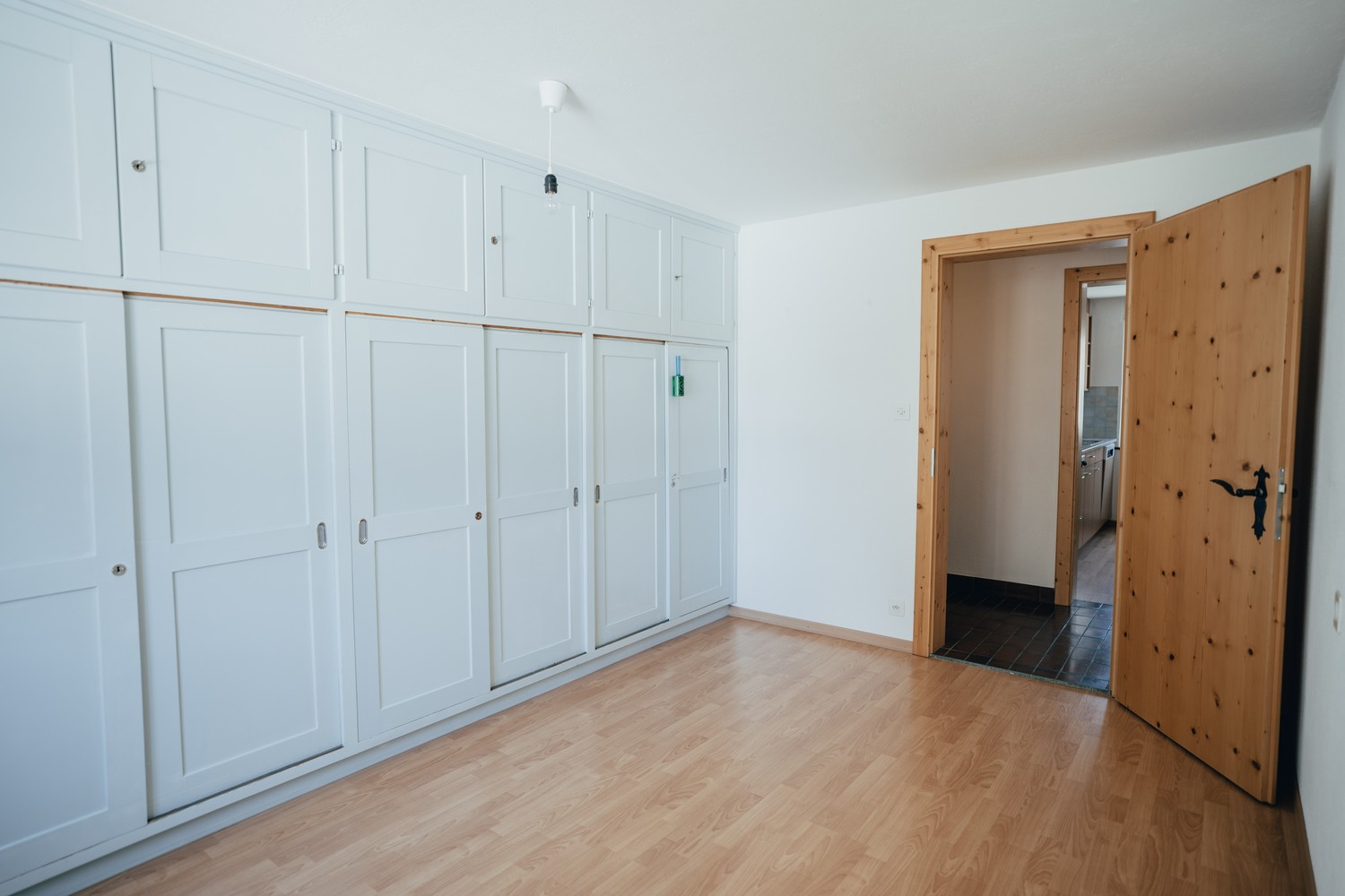 5 rooms apartment
