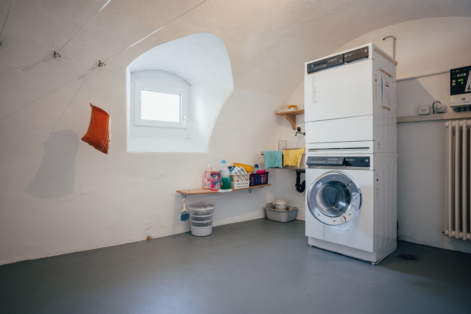 5 rooms apartment