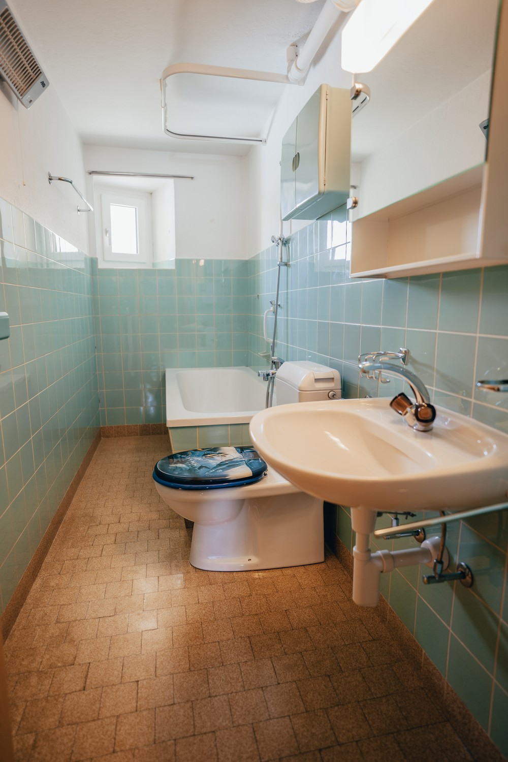 5 rooms apartment