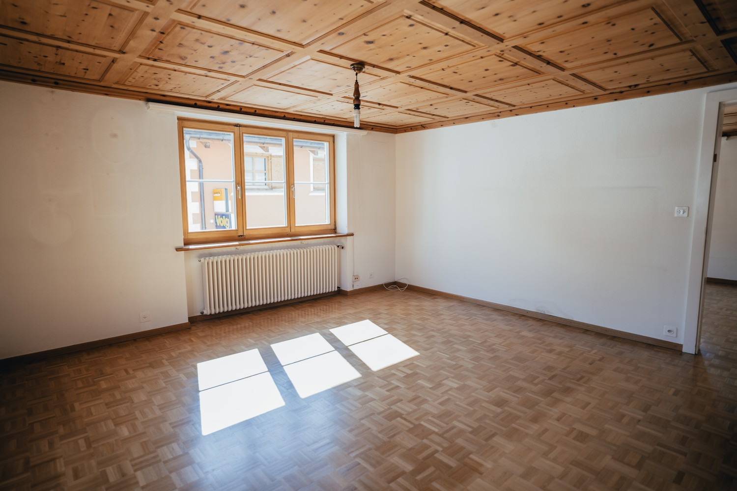 5 rooms apartment