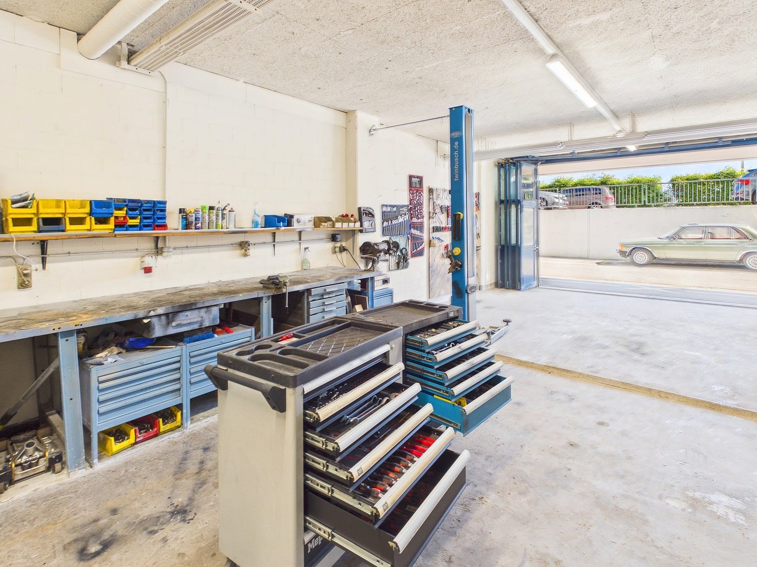 350m² commercial