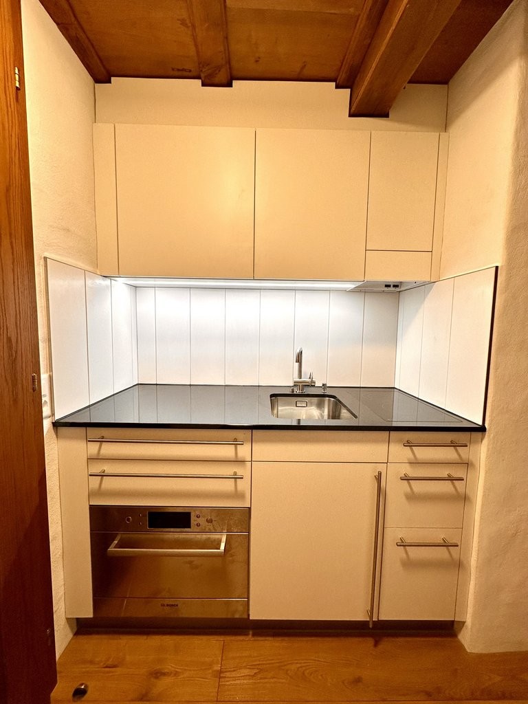 1 room roof flat, Foto 3 von 6