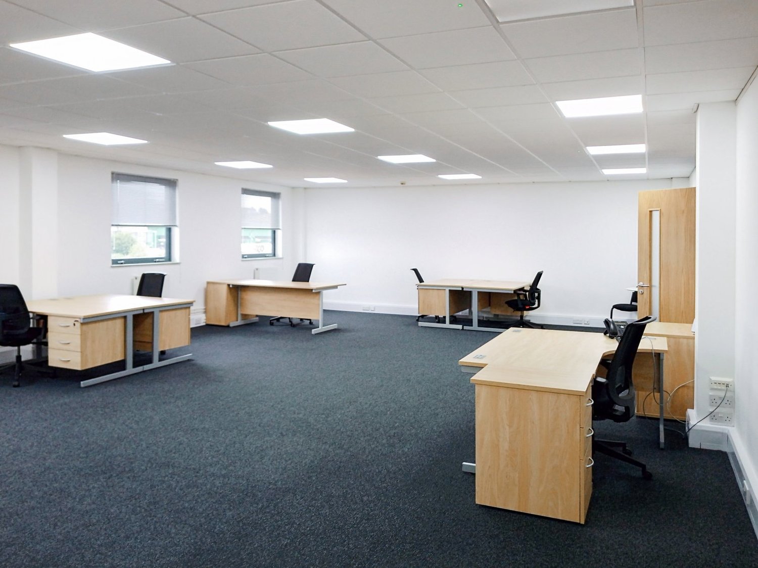 Office, Foto 1 von 8
