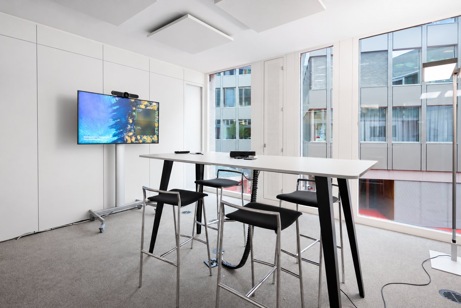 450m² office
