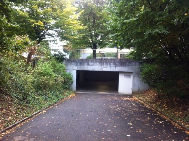 Covered bike parking, Foto 2 von 2