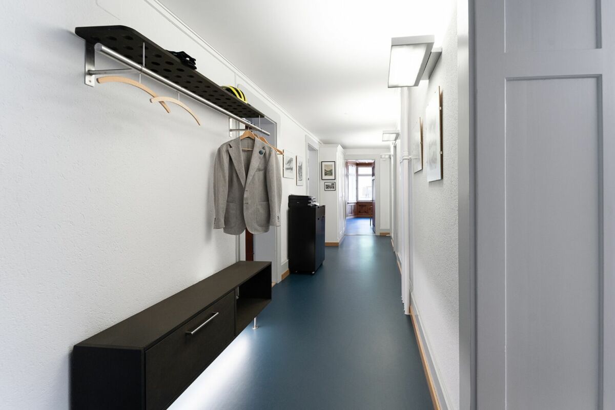 5 rooms apartment