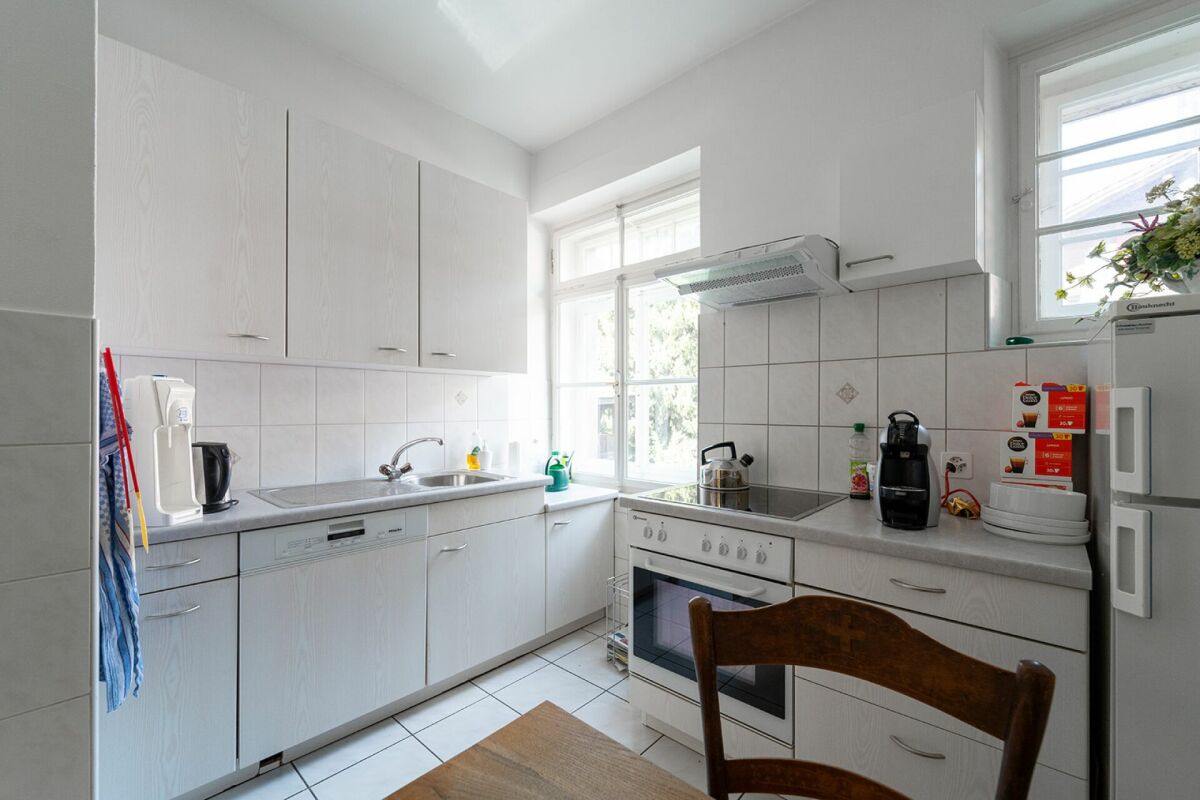 5 rooms apartment