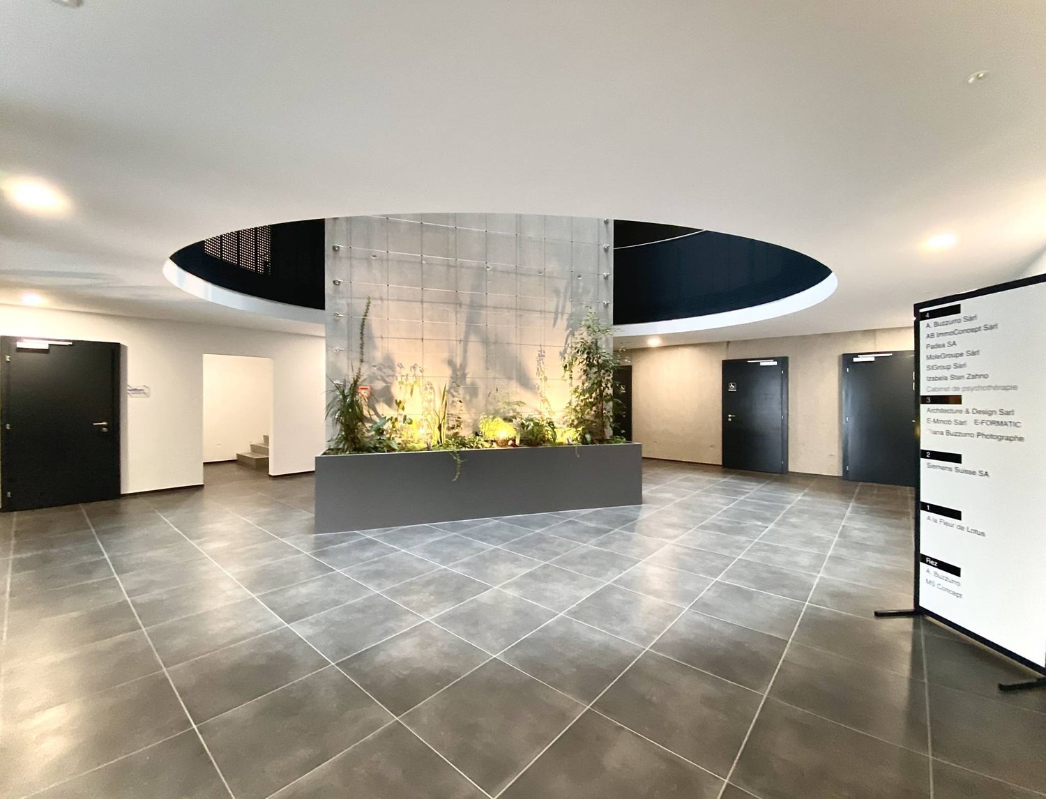 303m² commercial