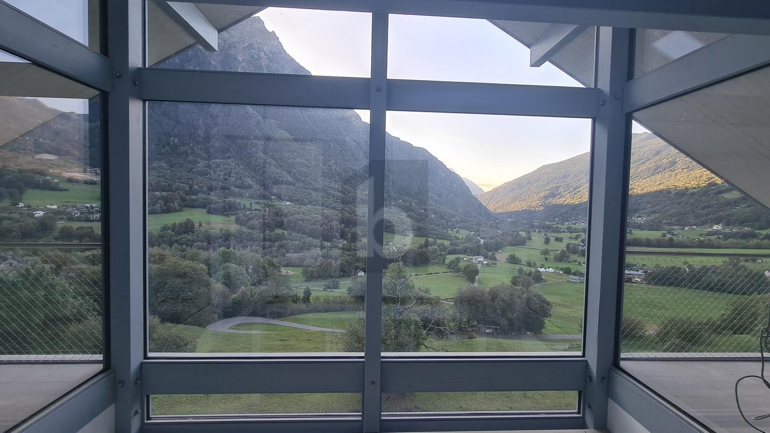 10 ½ Zimmer Einfamilienhaus, Foto 3 von 4