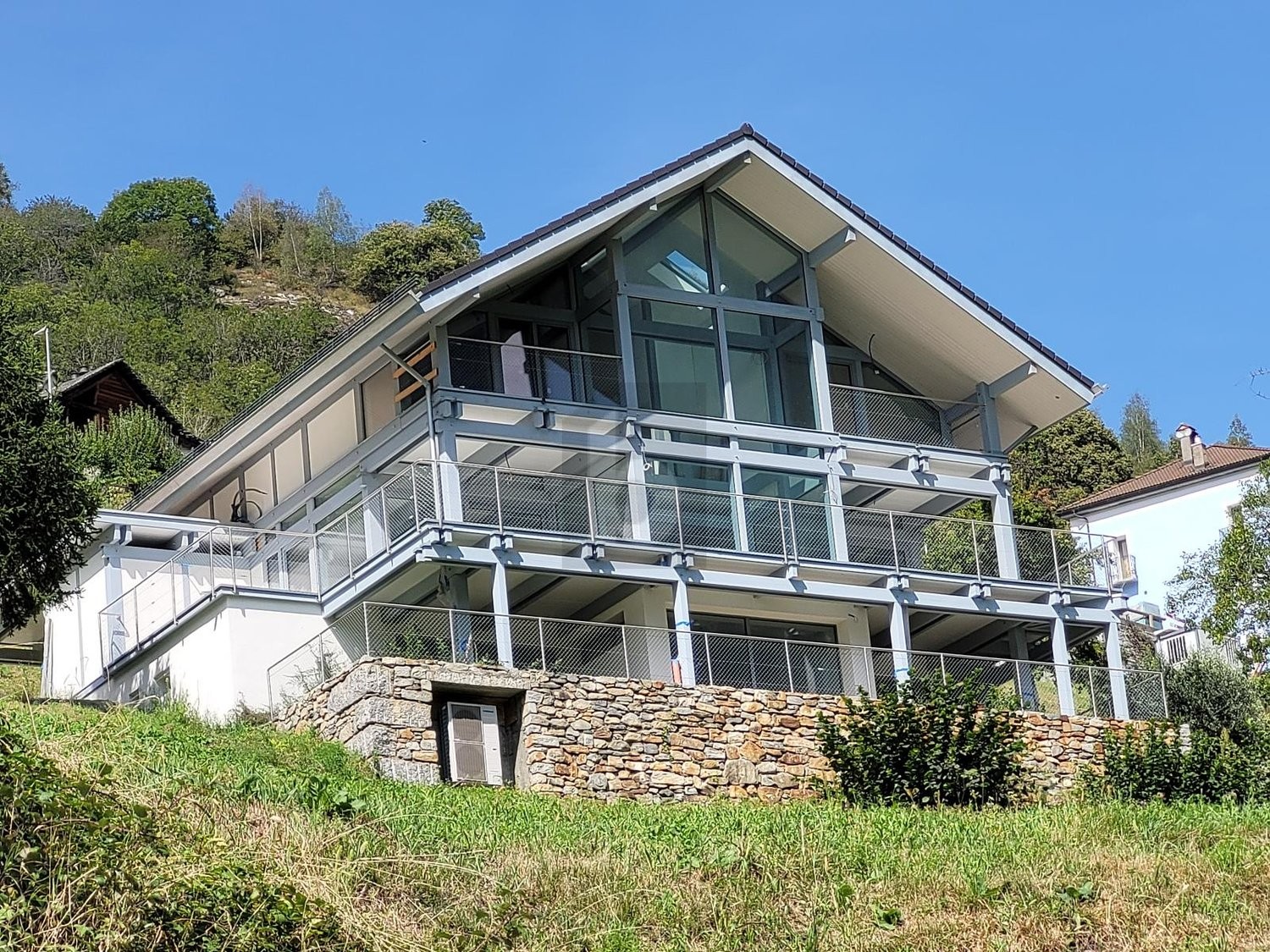10 ½ Zimmer Einfamilienhaus, Foto 1 von 4