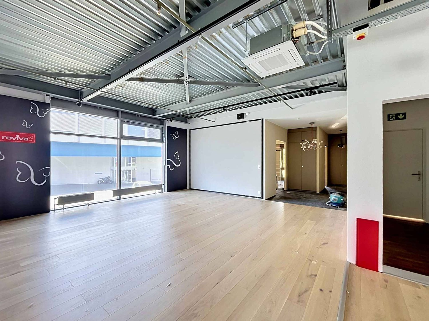 765m² Gewerbe, Foto 3 von 10