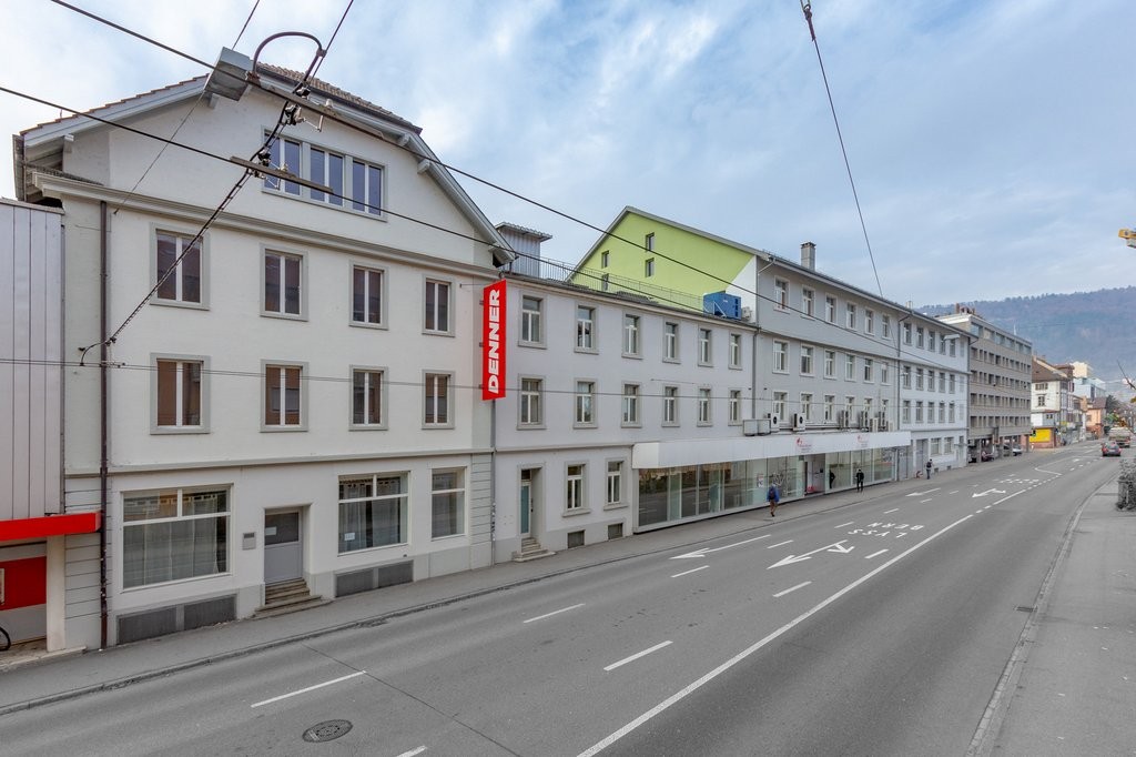 73m² commercial