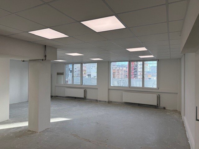 73m² commercial