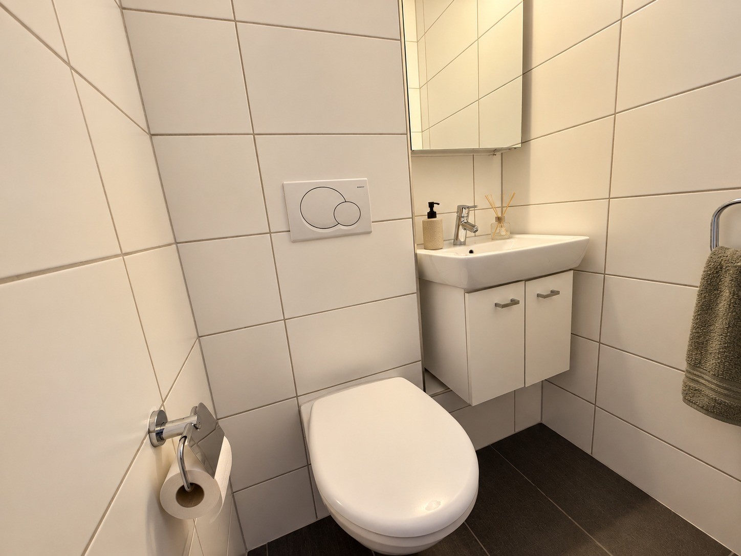 Möblierte 3 ½ Zimmer Wohnung