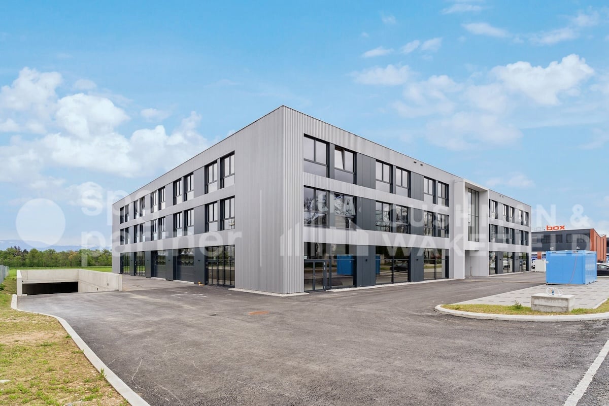 300m² Gewerbe, Foto 1 von 10