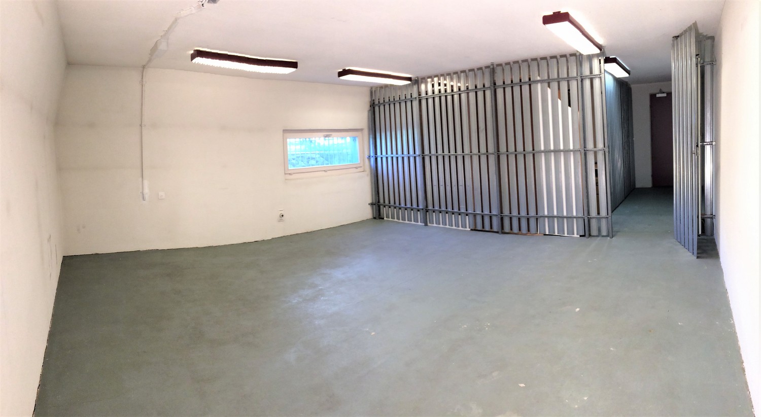 25m² commercial