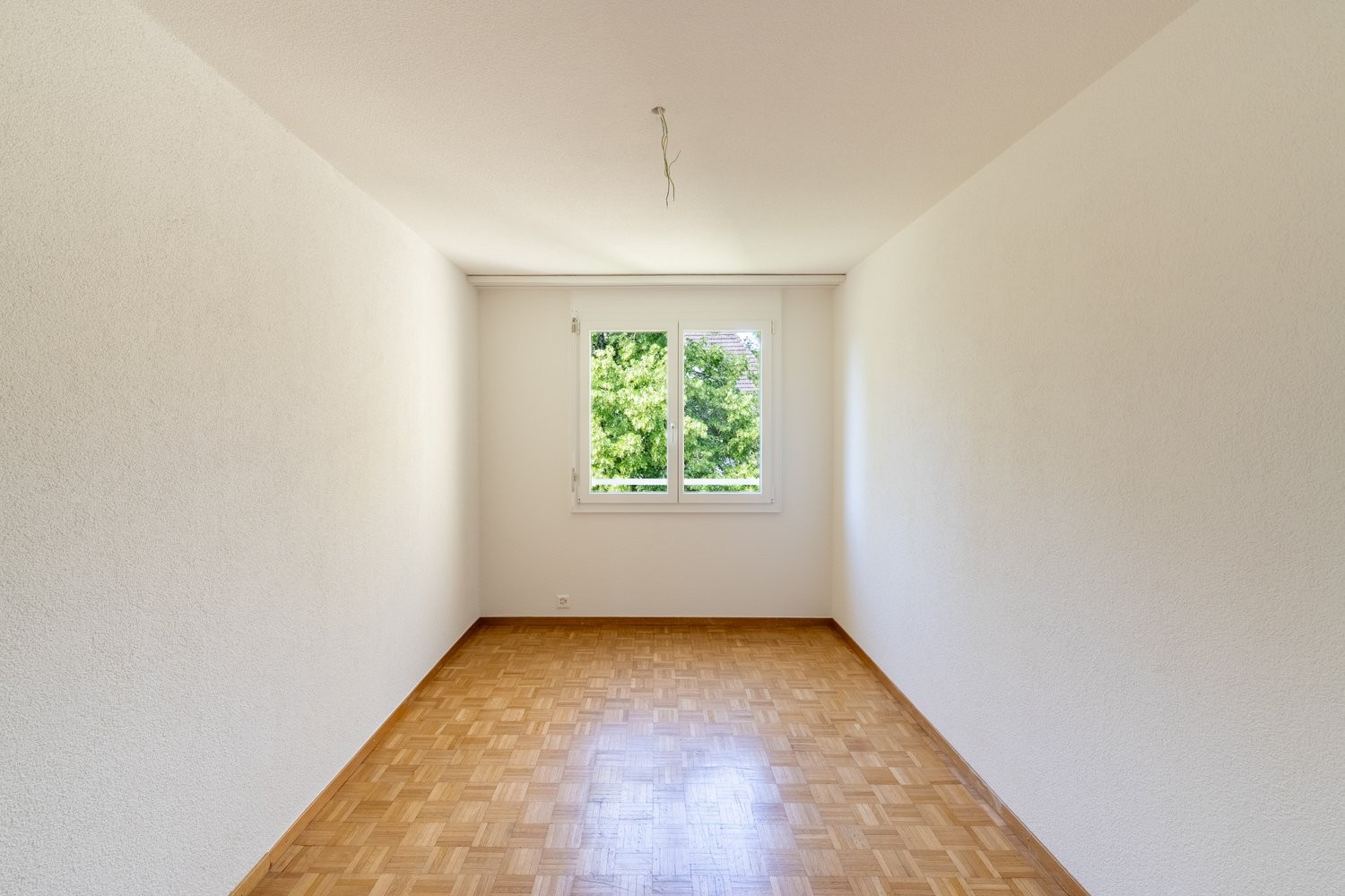 5 rooms apartment