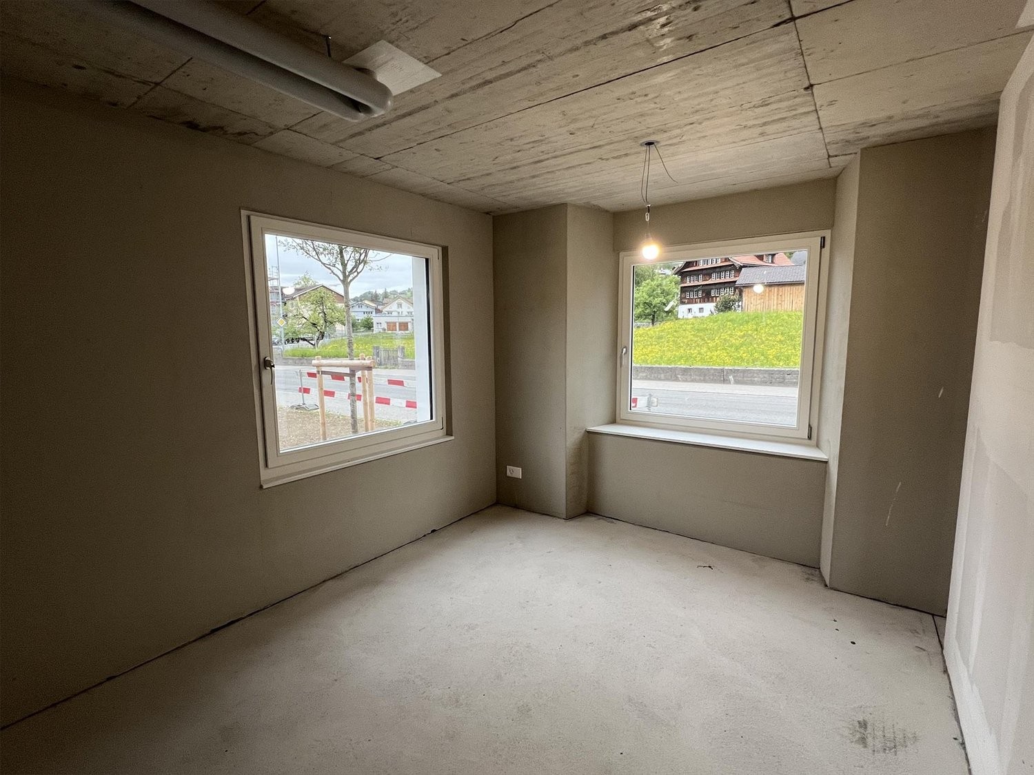 50m² commercial