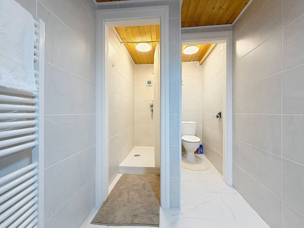 16 Zimmer Chalet, Foto 8 von 10
