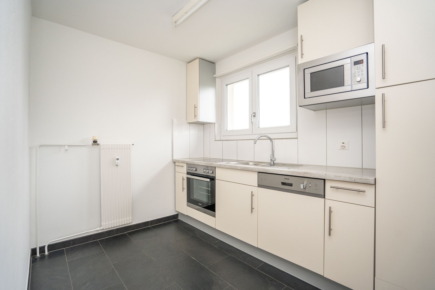 3 rooms apartment