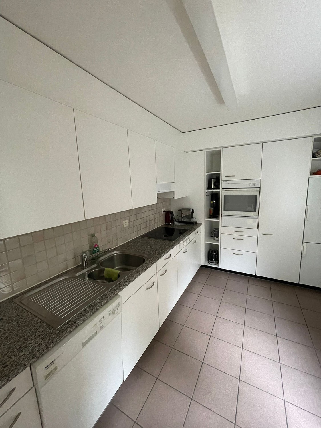 Chambre dans un appartement partagé