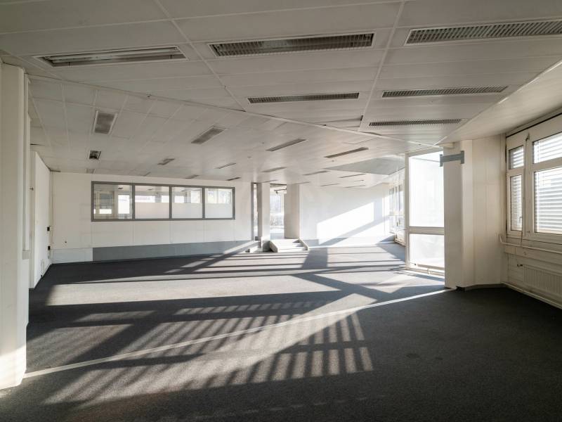 290m² industrial object