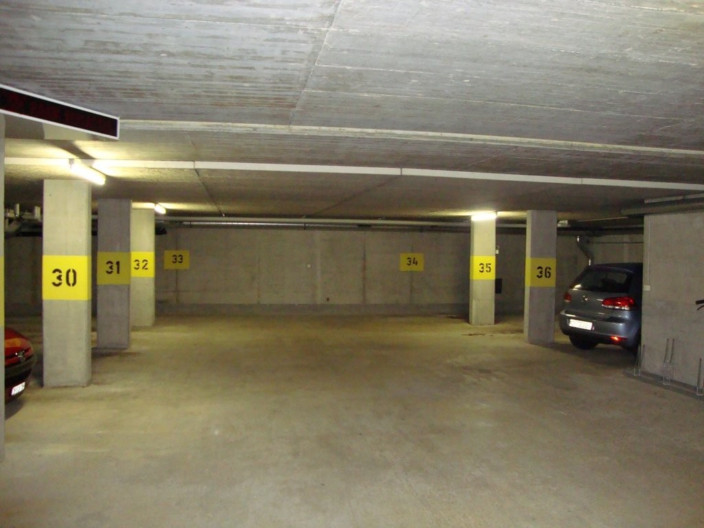 Underground slot, Foto 1 von 2